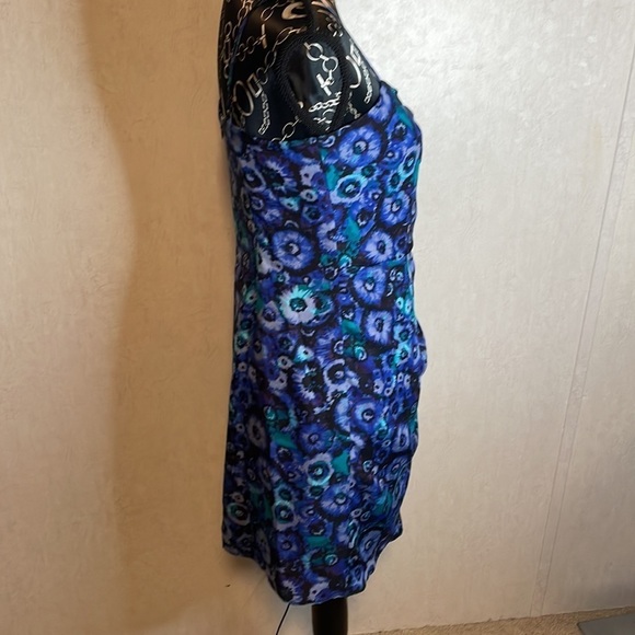 LAUREN Conrad Blue Floral Spaghetti Strap Faux Wrap Mini Dress Size 8 - Picture 2 of 4